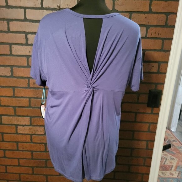 NWT Half Moon by Modern Movement Purple top with twisted knot back detail. - Picture 2 of 7